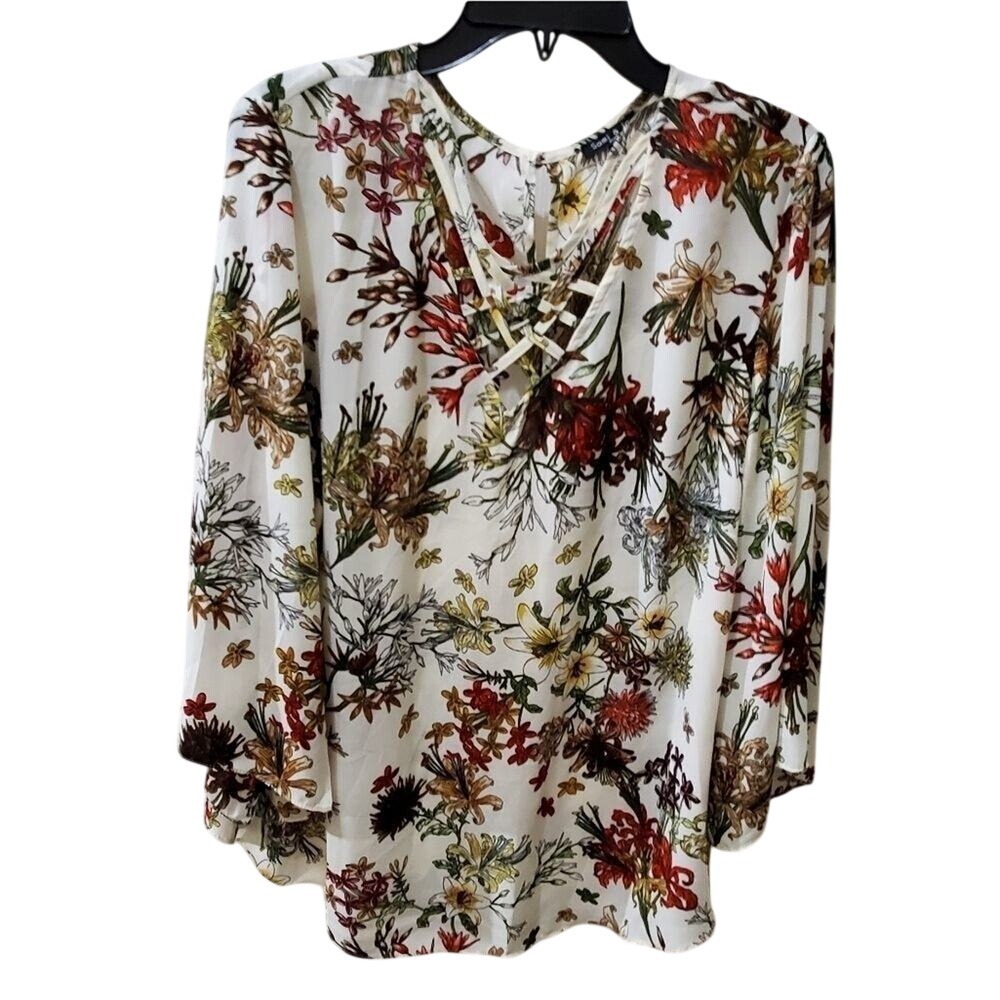Sami & Jo floral laced neck blouse size 2x